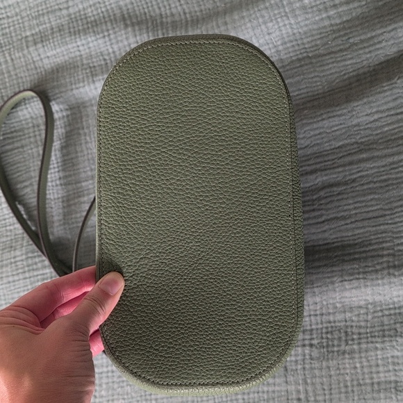 Kate Spade Bucket Bag - Picture 3 of 7